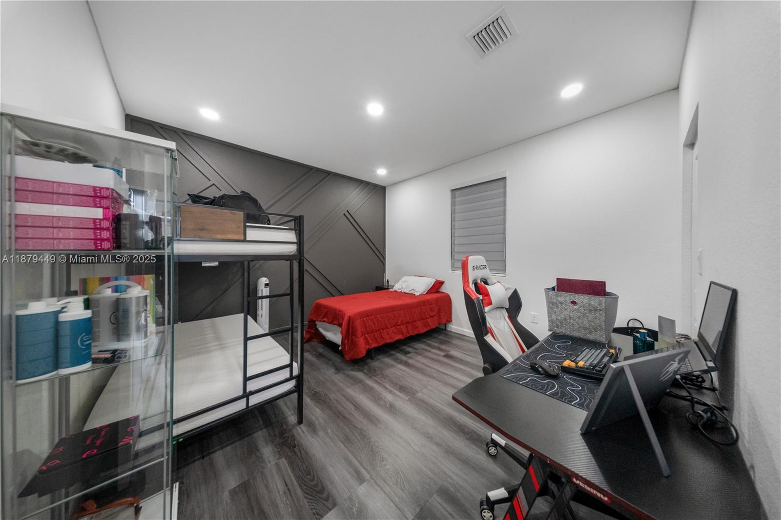 HEMINGWAY POINT - Residential