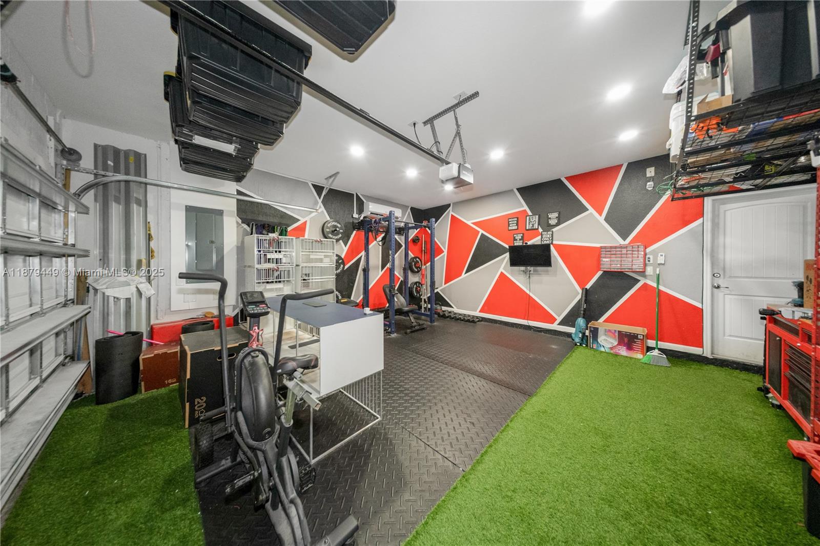 HEMINGWAY POINT - Residential