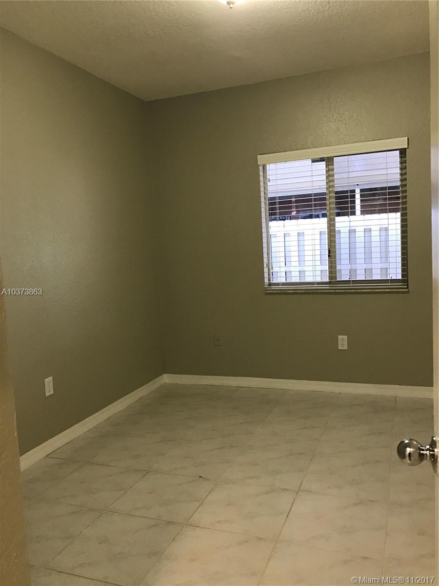 GABRIELLA CONDO CENTER - Residential