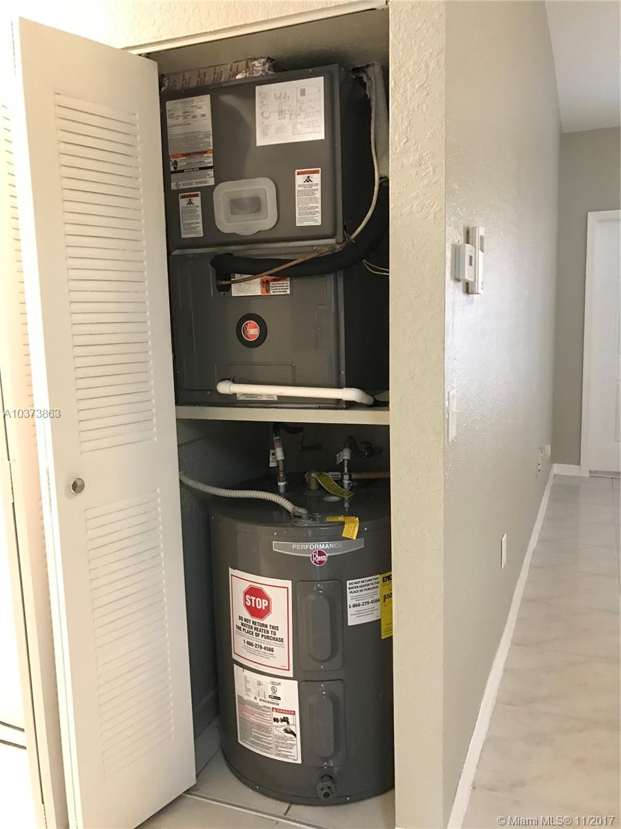 GABRIELLA CONDO CENTER - Residential