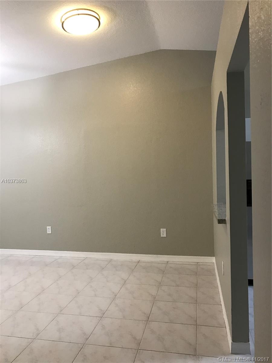 GABRIELLA CONDO CENTER - Residential