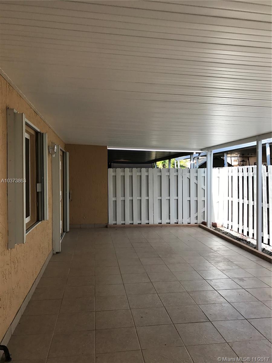 GABRIELLA CONDO CENTER - Residential