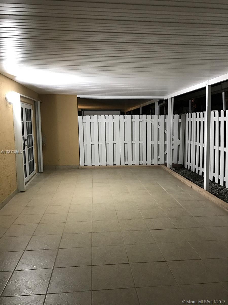 GABRIELLA CONDO CENTER - Residential