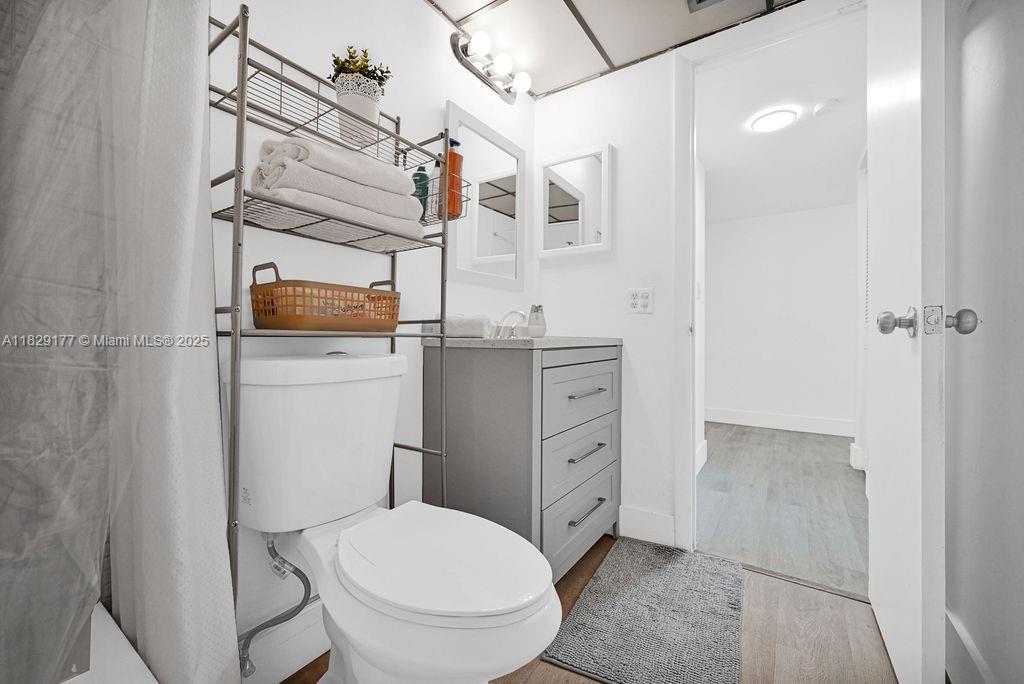 CYPRESS CHASE CONDO NO 6 - Residential