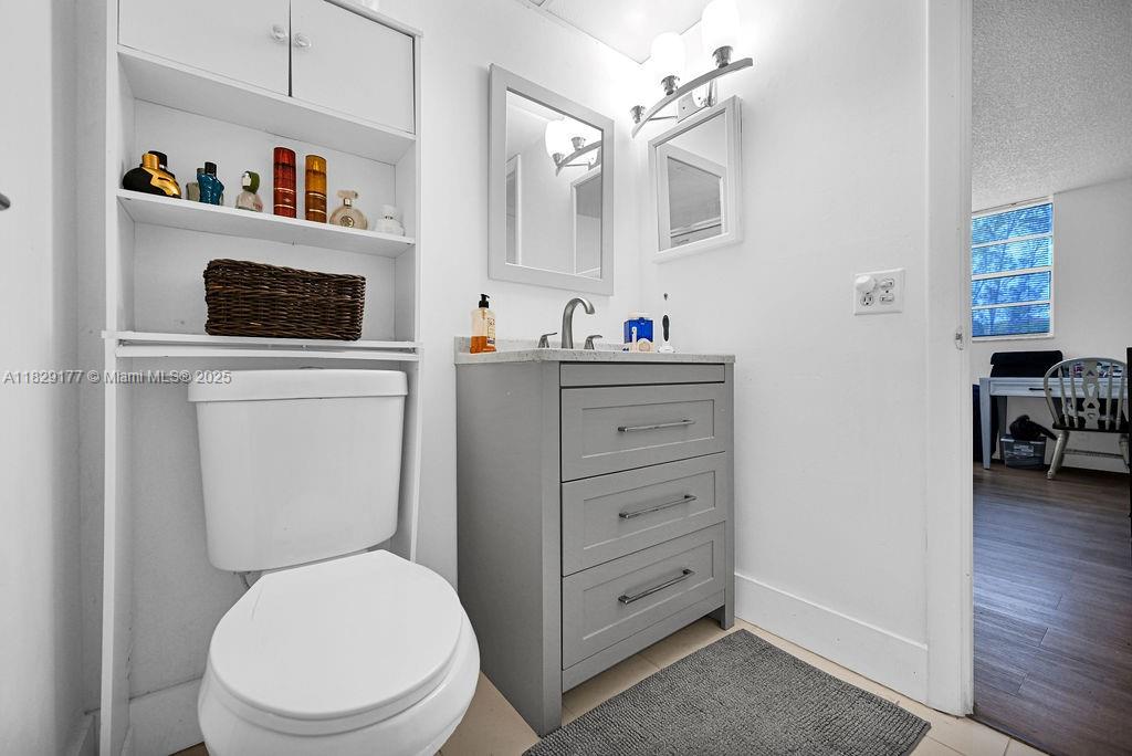 CYPRESS CHASE CONDO NO 6 - Residential