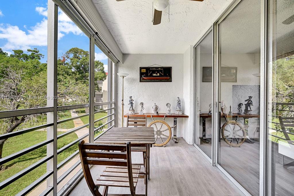 CYPRESS CHASE CONDO NO 6 - Residential