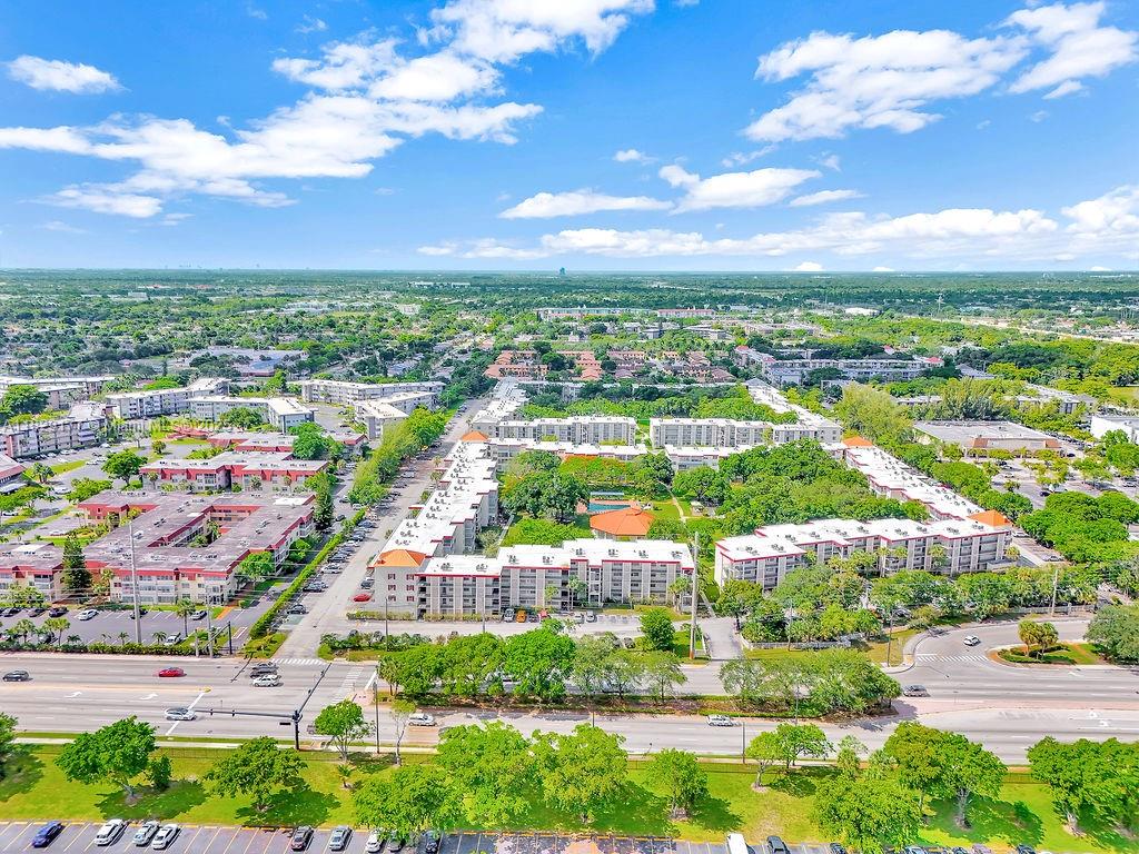 CYPRESS CHASE CONDO NO 6 - Residential