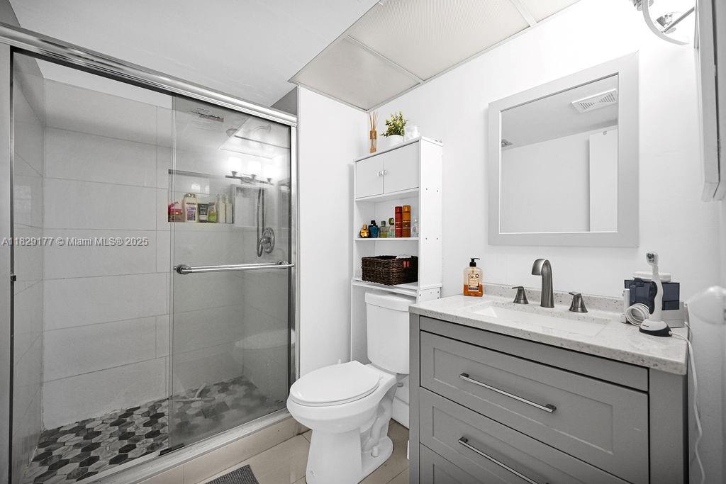 CYPRESS CHASE CONDO NO 6 - Residential