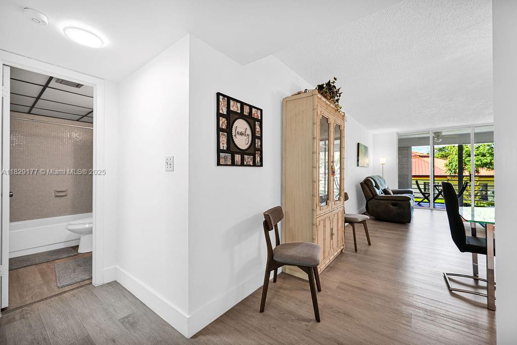 CYPRESS CHASE CONDO NO 6 - Residential