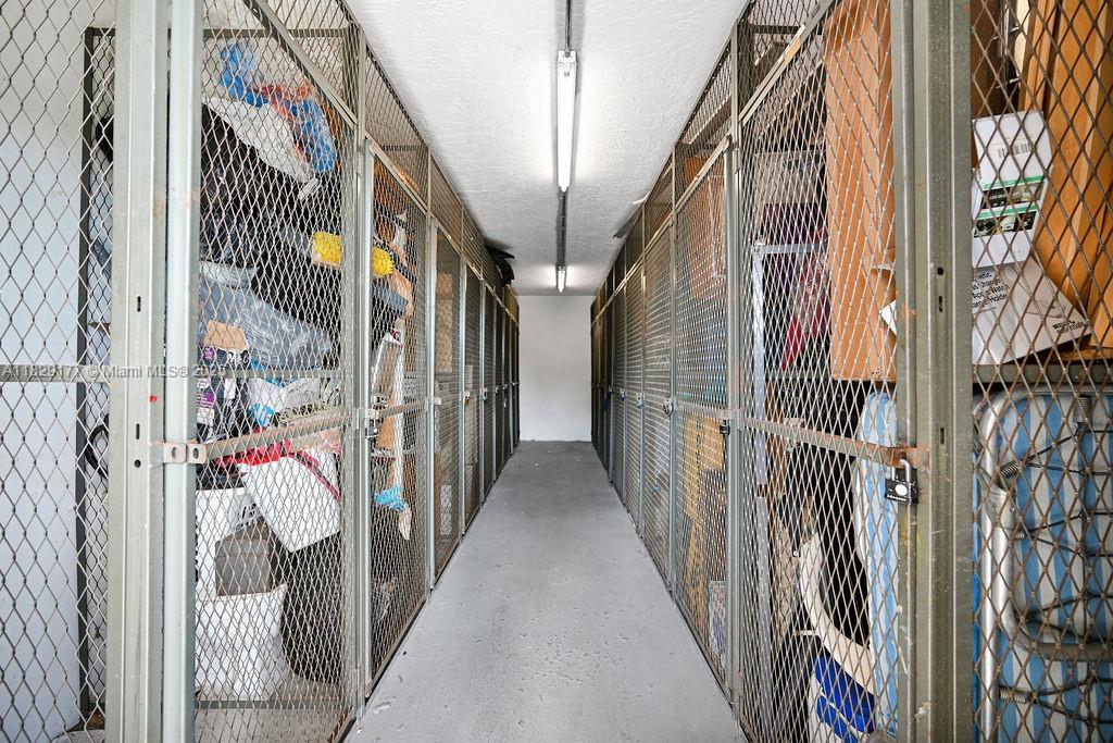 CYPRESS CHASE CONDO NO 6 - Residential