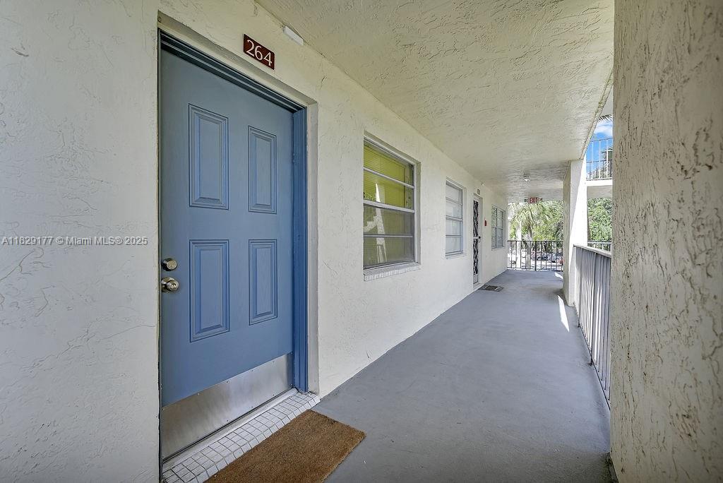 CYPRESS CHASE CONDO NO 6 - Residential