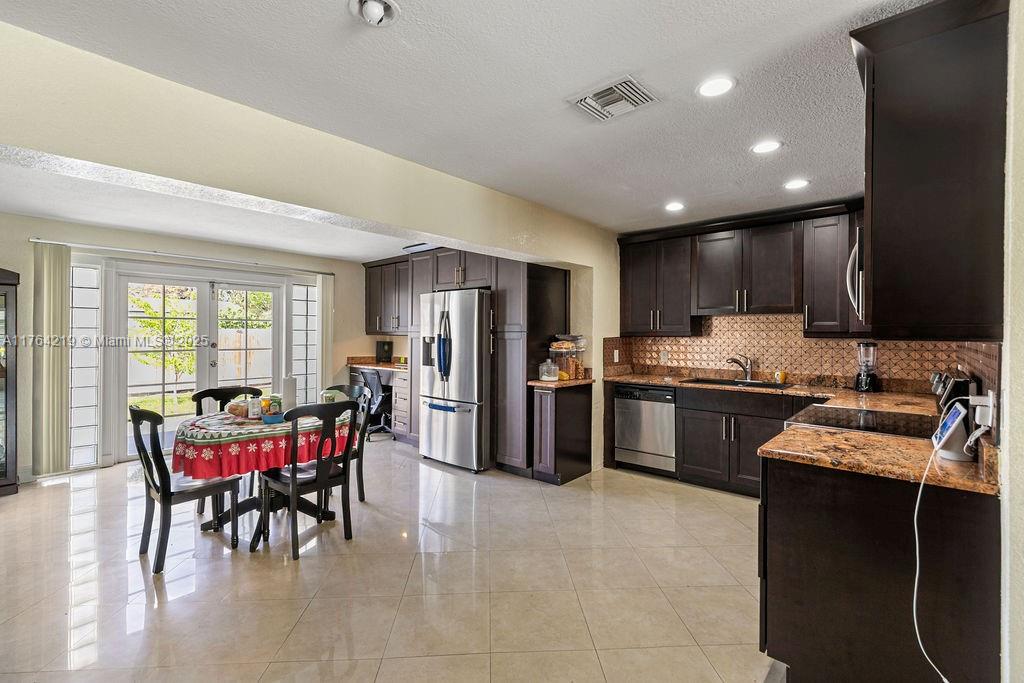 LIBERTY PARK ESTATES SEC - Residential