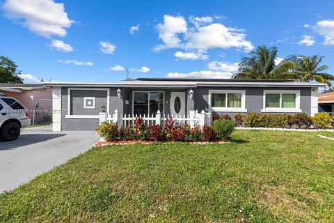 Photo of 665 NW 19th St, Pompano Beach, FL 33060 (MLS # A11764219)