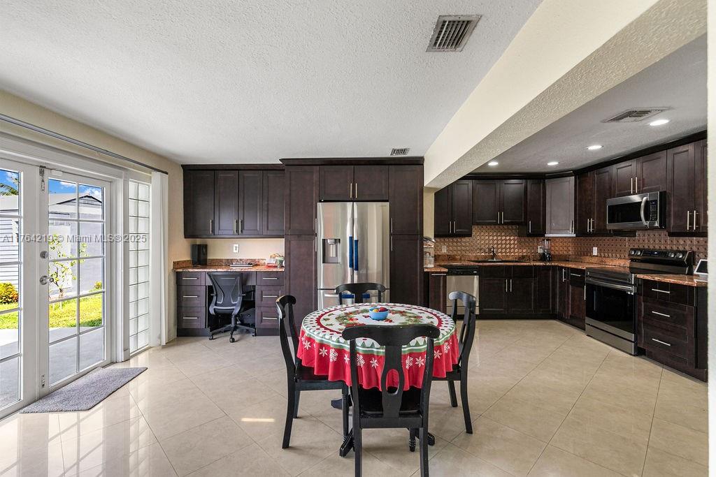 LIBERTY PARK ESTATES SEC - Residential