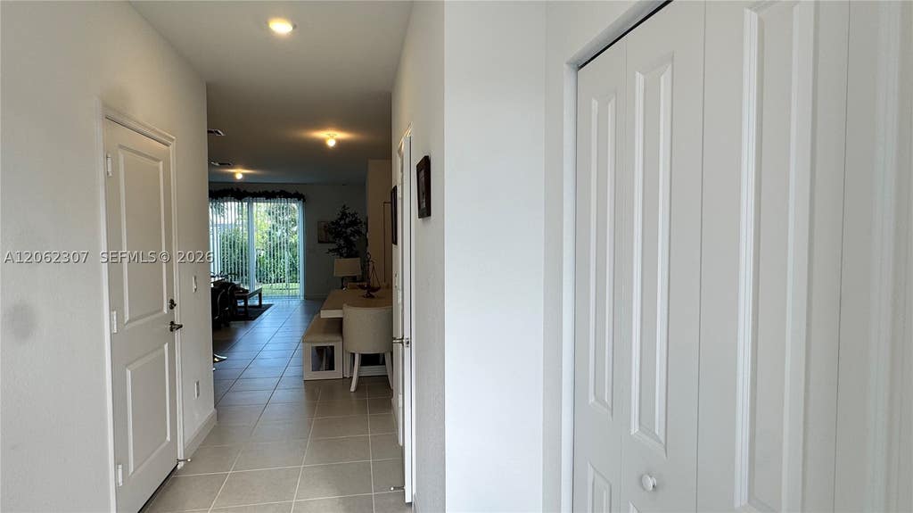 Photo of 401 SE Crossoak Ln #401, Port St Lucie, FL 34984 (MLS # A12062307)