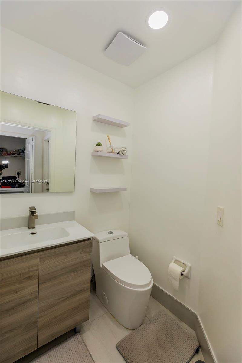 SAPPHIRE SHORES-SAPPHIRE - Residential