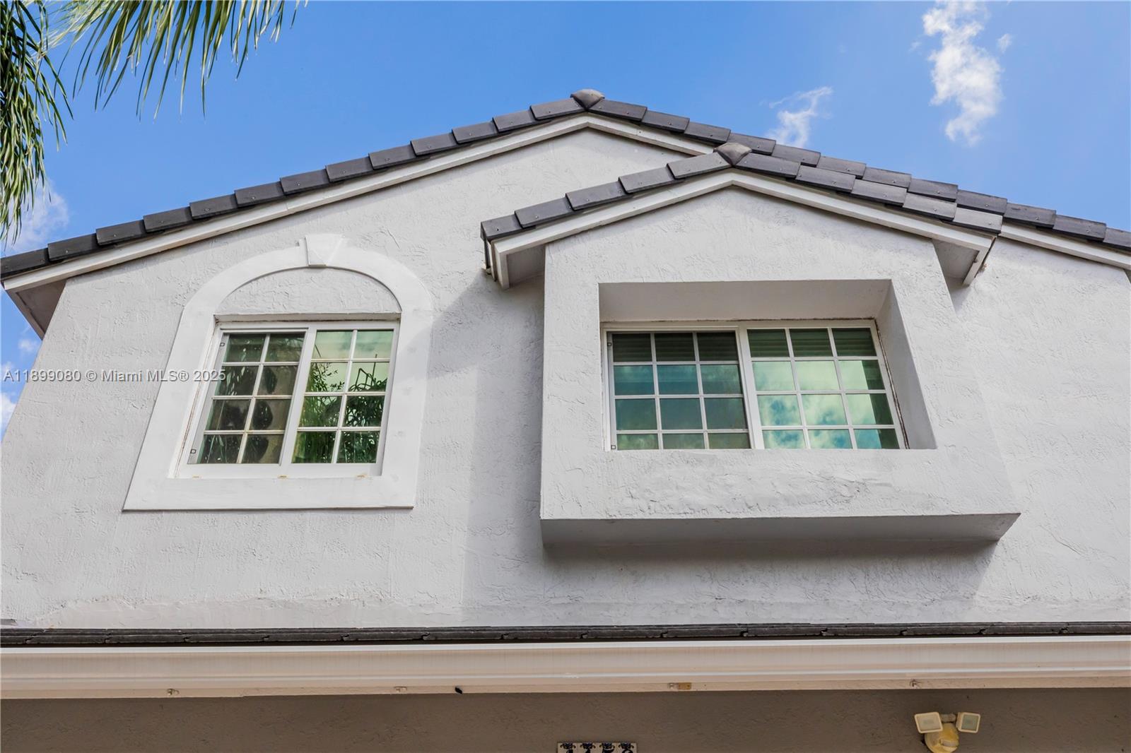 SAPPHIRE SHORES-SAPPHIRE - Residential