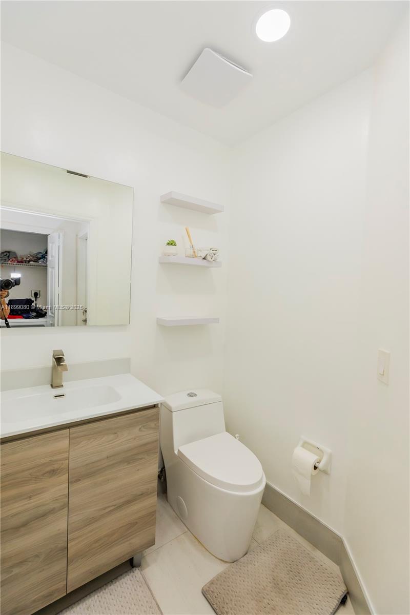 SAPPHIRE SHORES-SAPPHIRE - Residential