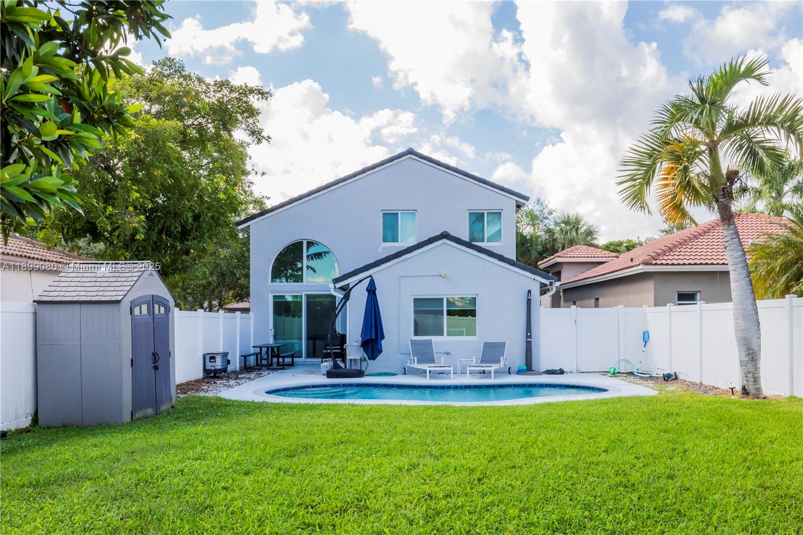 SAPPHIRE SHORES-SAPPHIRE - Residential