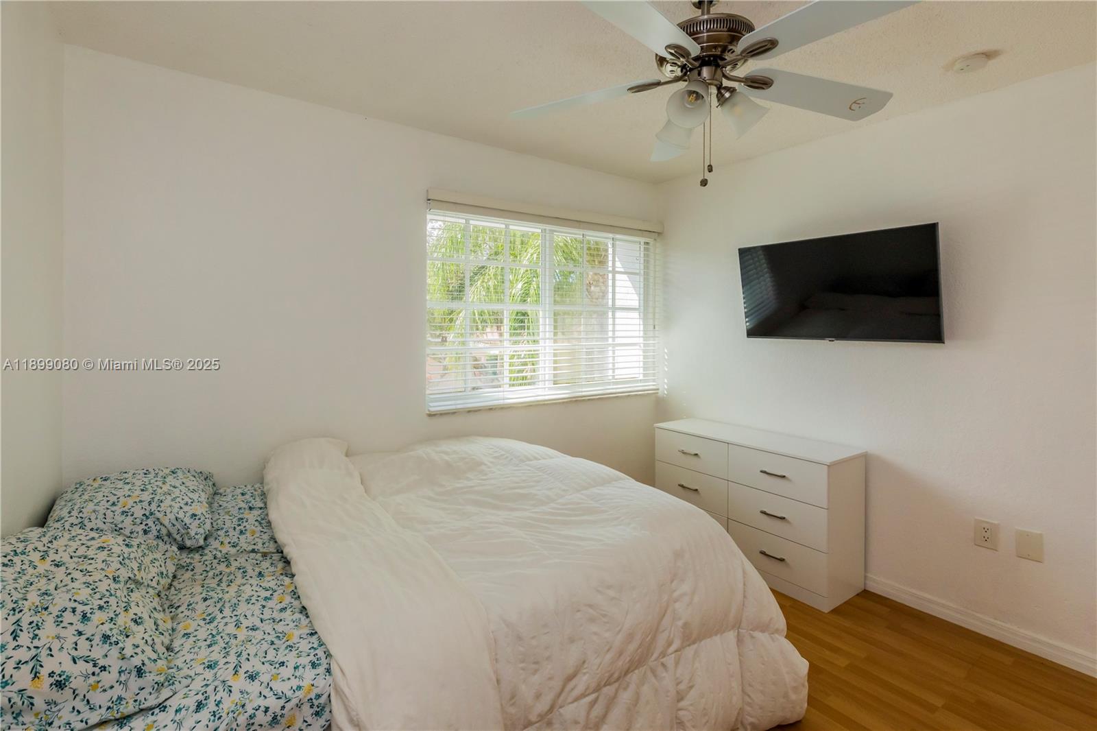 SAPPHIRE SHORES-SAPPHIRE - Residential