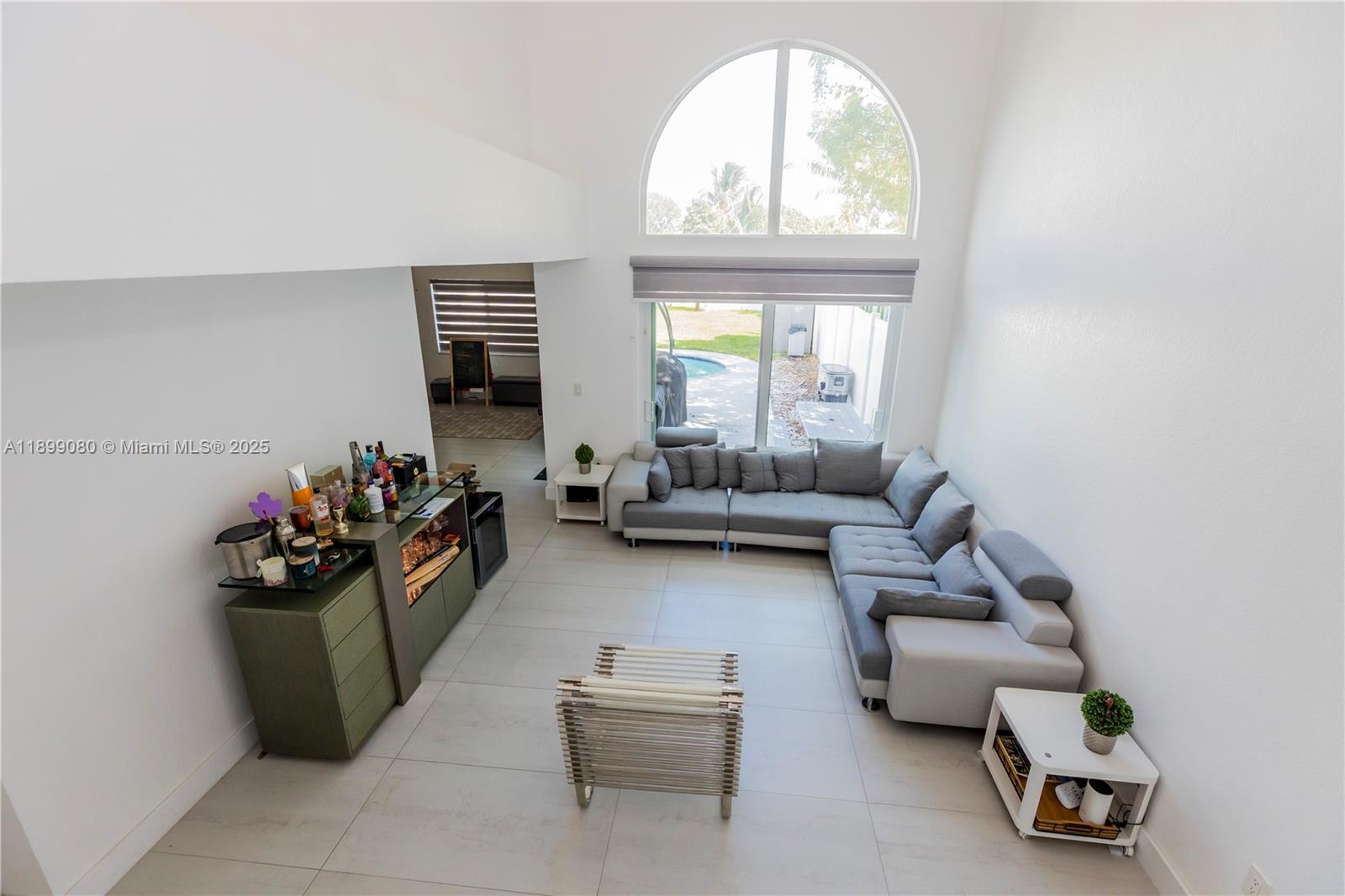 SAPPHIRE SHORES-SAPPHIRE - Residential