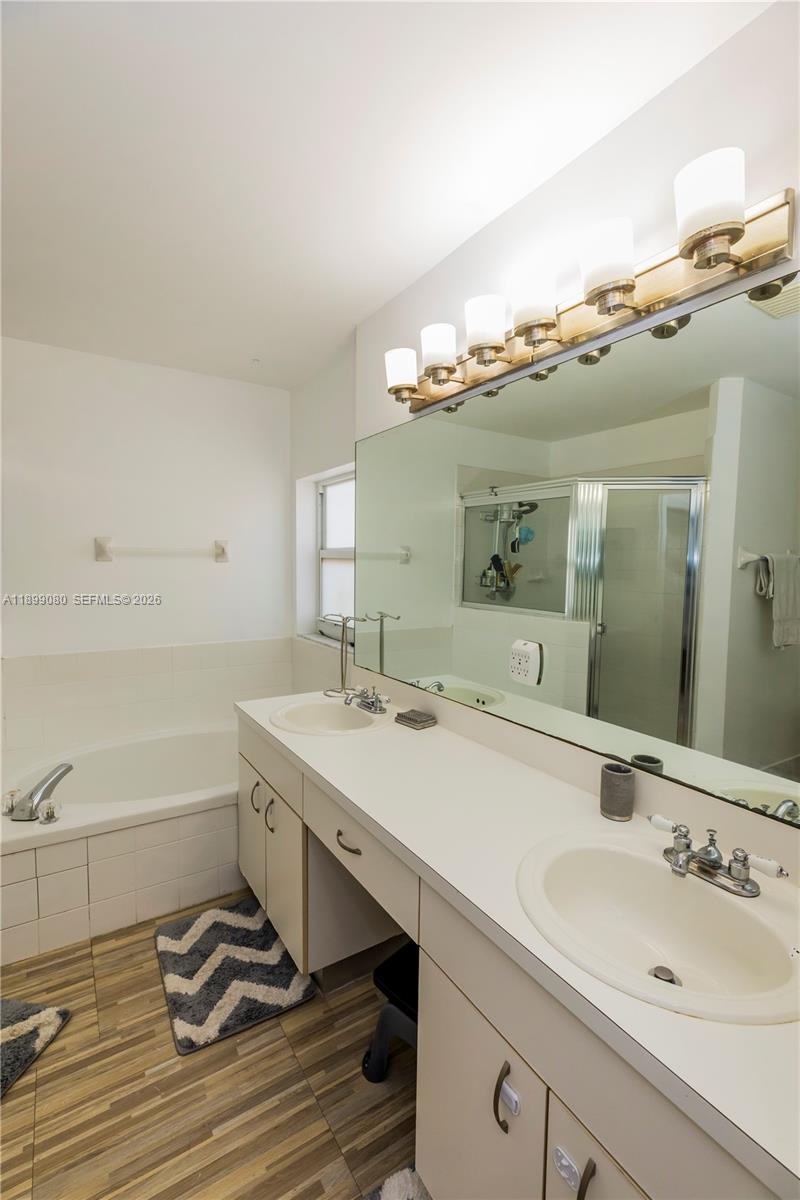 SAPPHIRE SHORES-SAPPHIRE - Residential