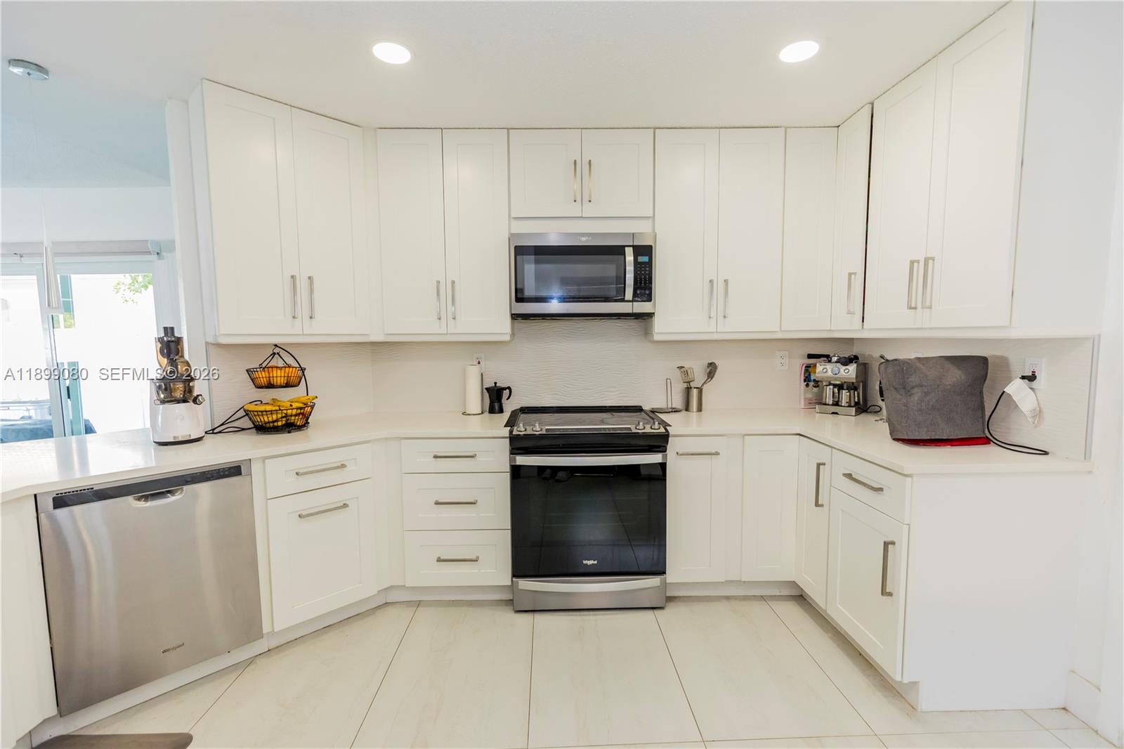 SAPPHIRE SHORES-SAPPHIRE - Residential