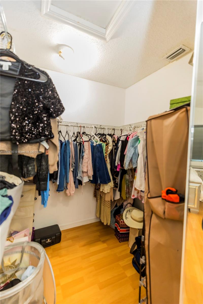 SAPPHIRE SHORES-SAPPHIRE - Residential