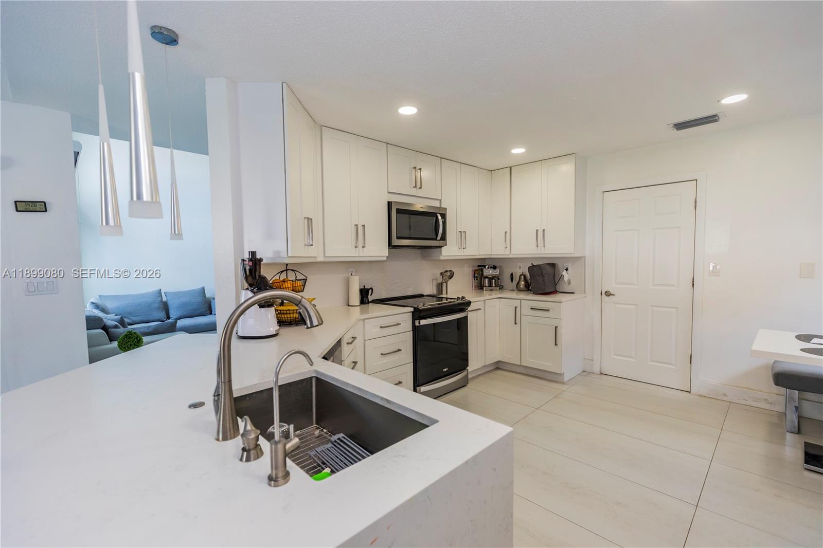 SAPPHIRE SHORES-SAPPHIRE - Residential