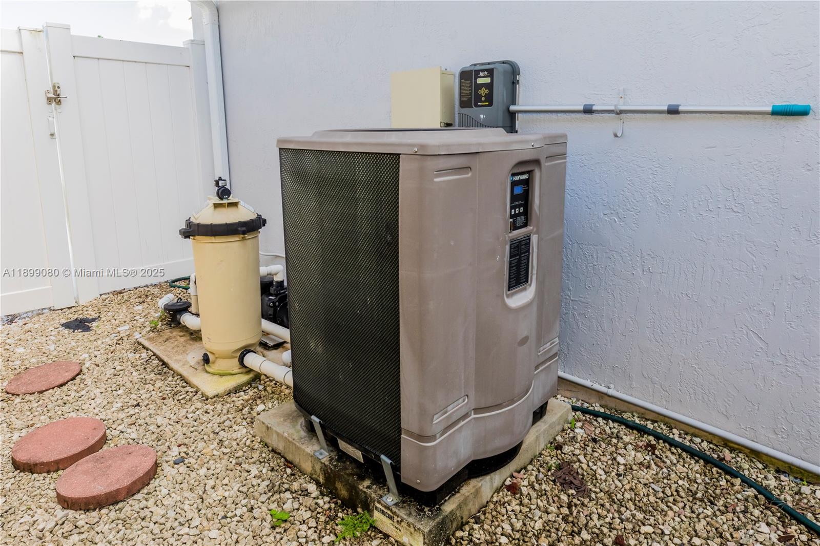 SAPPHIRE SHORES-SAPPHIRE - Residential