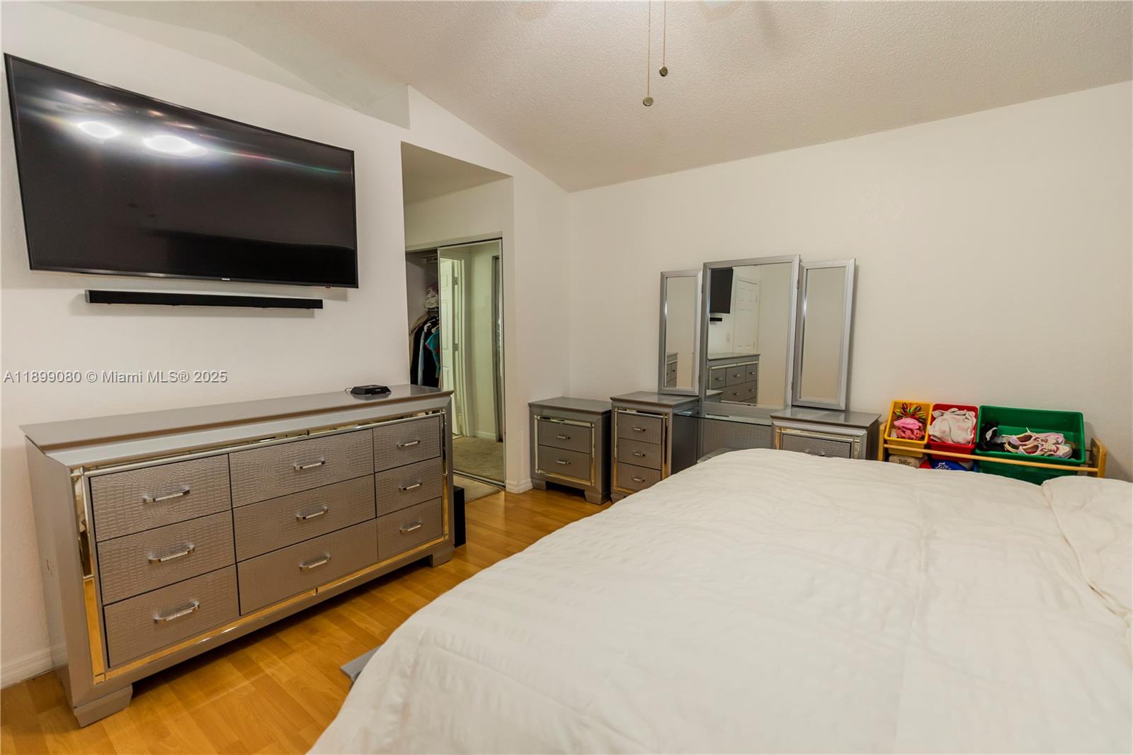 SAPPHIRE SHORES-SAPPHIRE - Residential