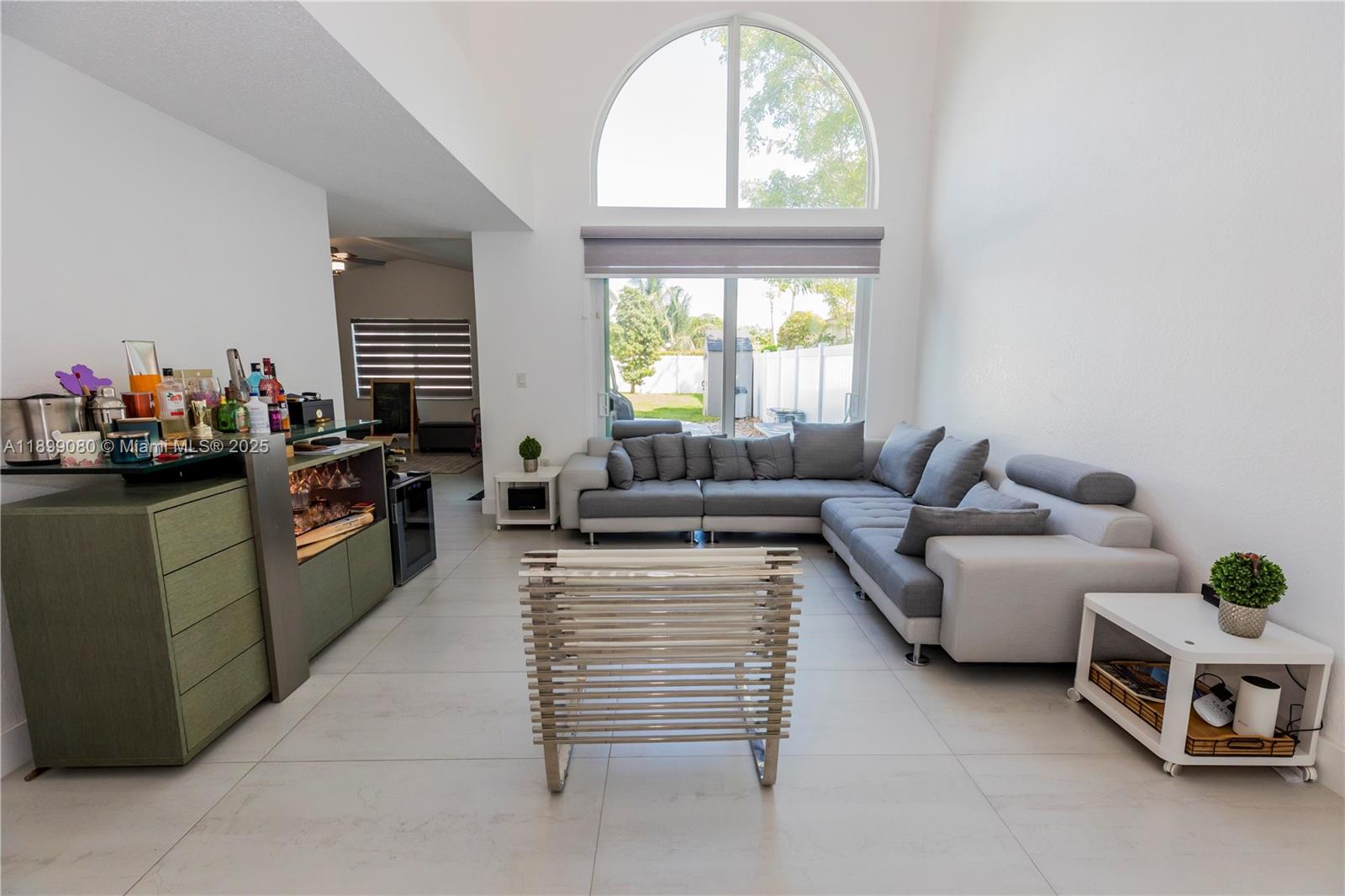 SAPPHIRE SHORES-SAPPHIRE - Residential