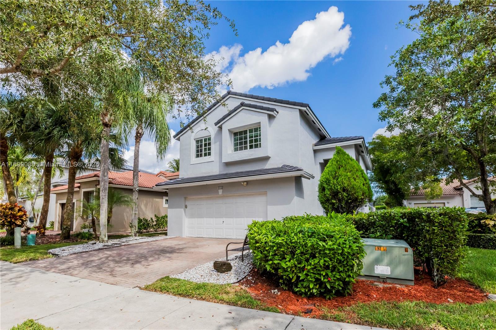 SAPPHIRE SHORES-SAPPHIRE - Residential