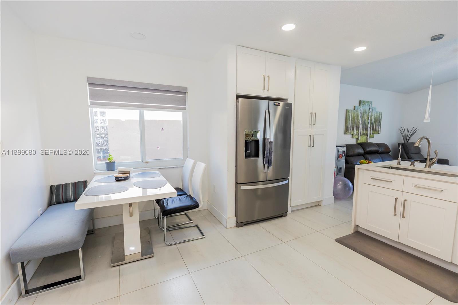 SAPPHIRE SHORES-SAPPHIRE - Residential