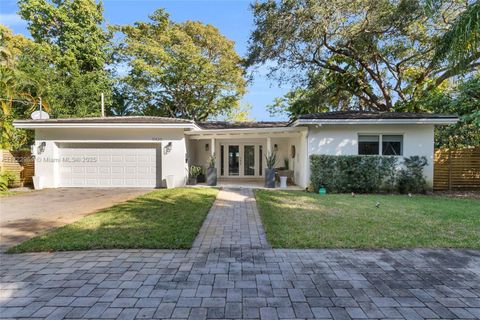 A home in Biscayne Park