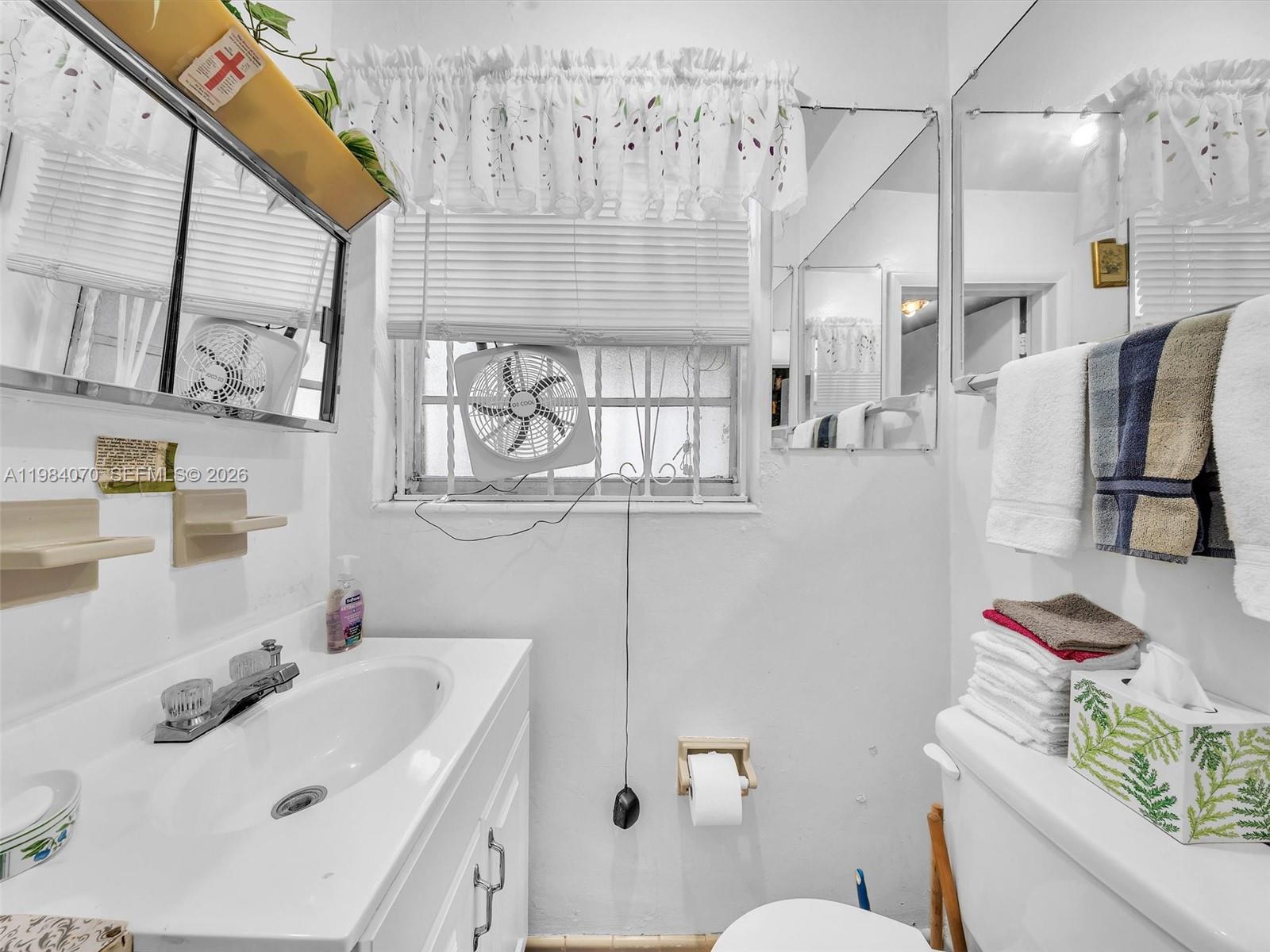 BONNIE BRIAR ESTATES - Residential