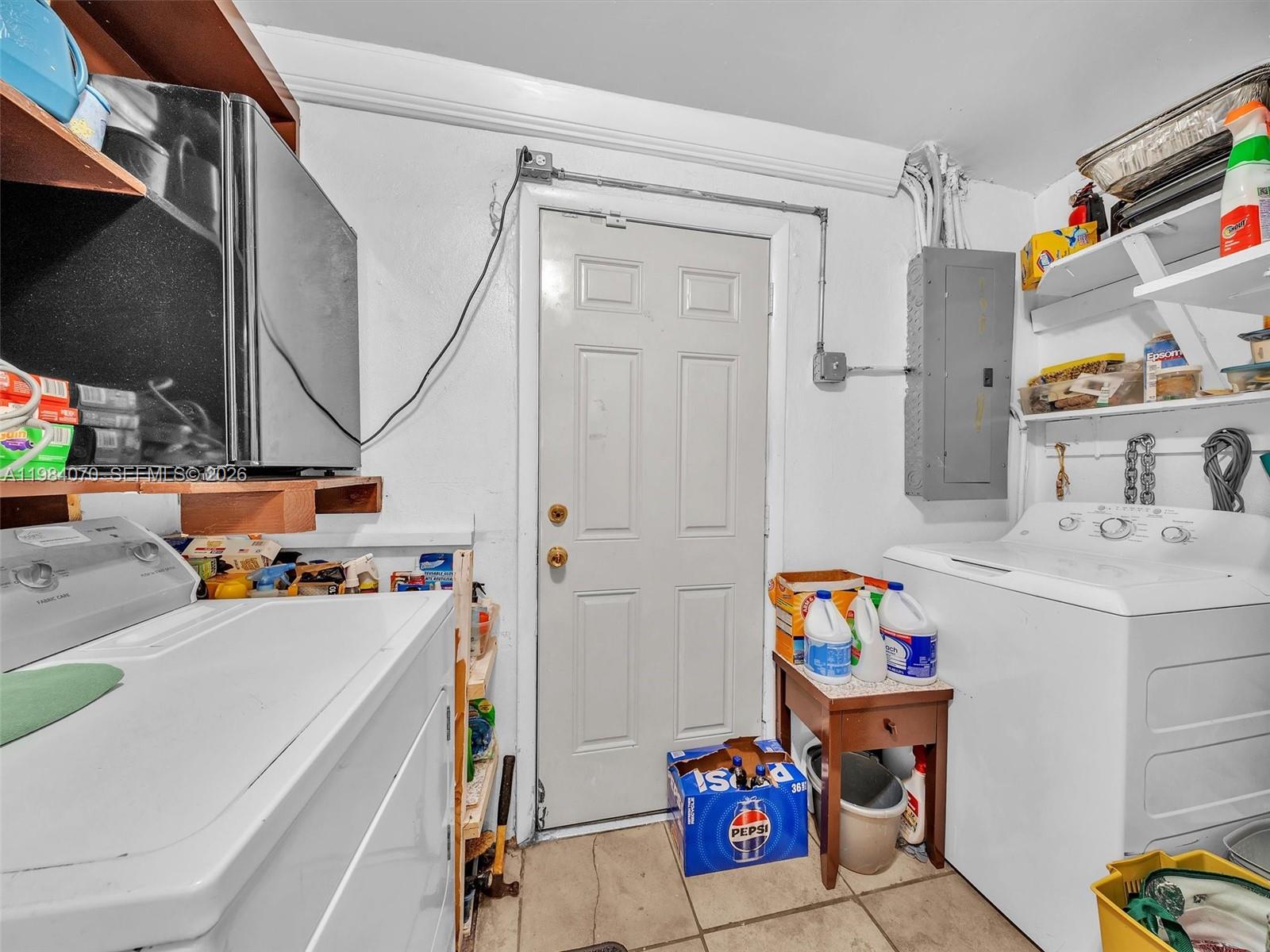 BONNIE BRIAR ESTATES - Residential