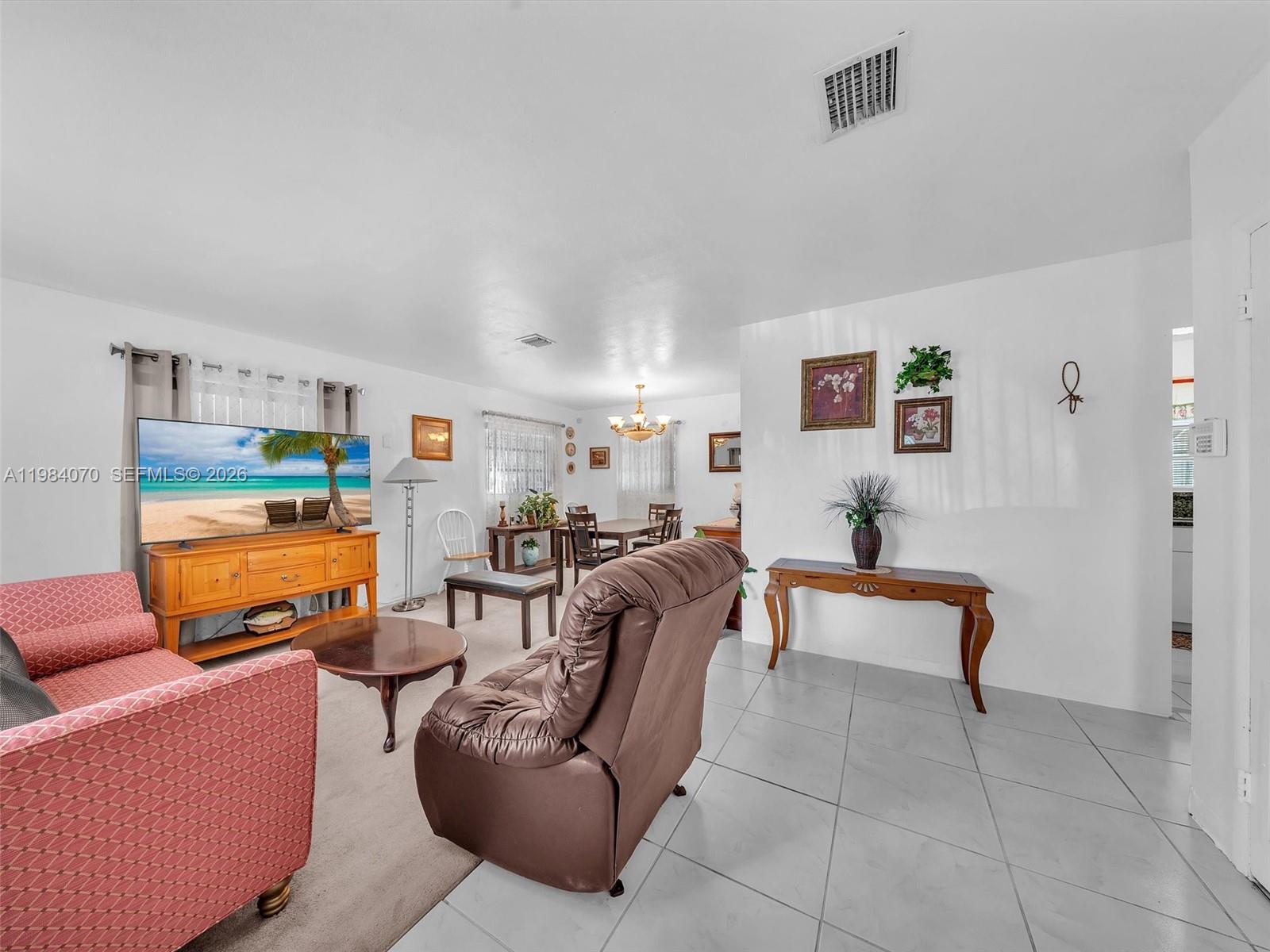 BONNIE BRIAR ESTATES - Residential