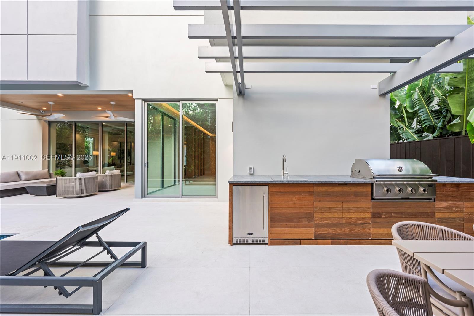 ROCK REEF - Residential