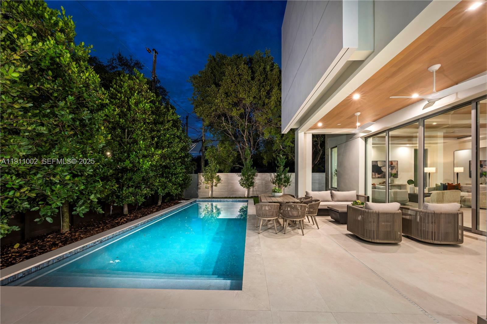 ROCK REEF - Residential