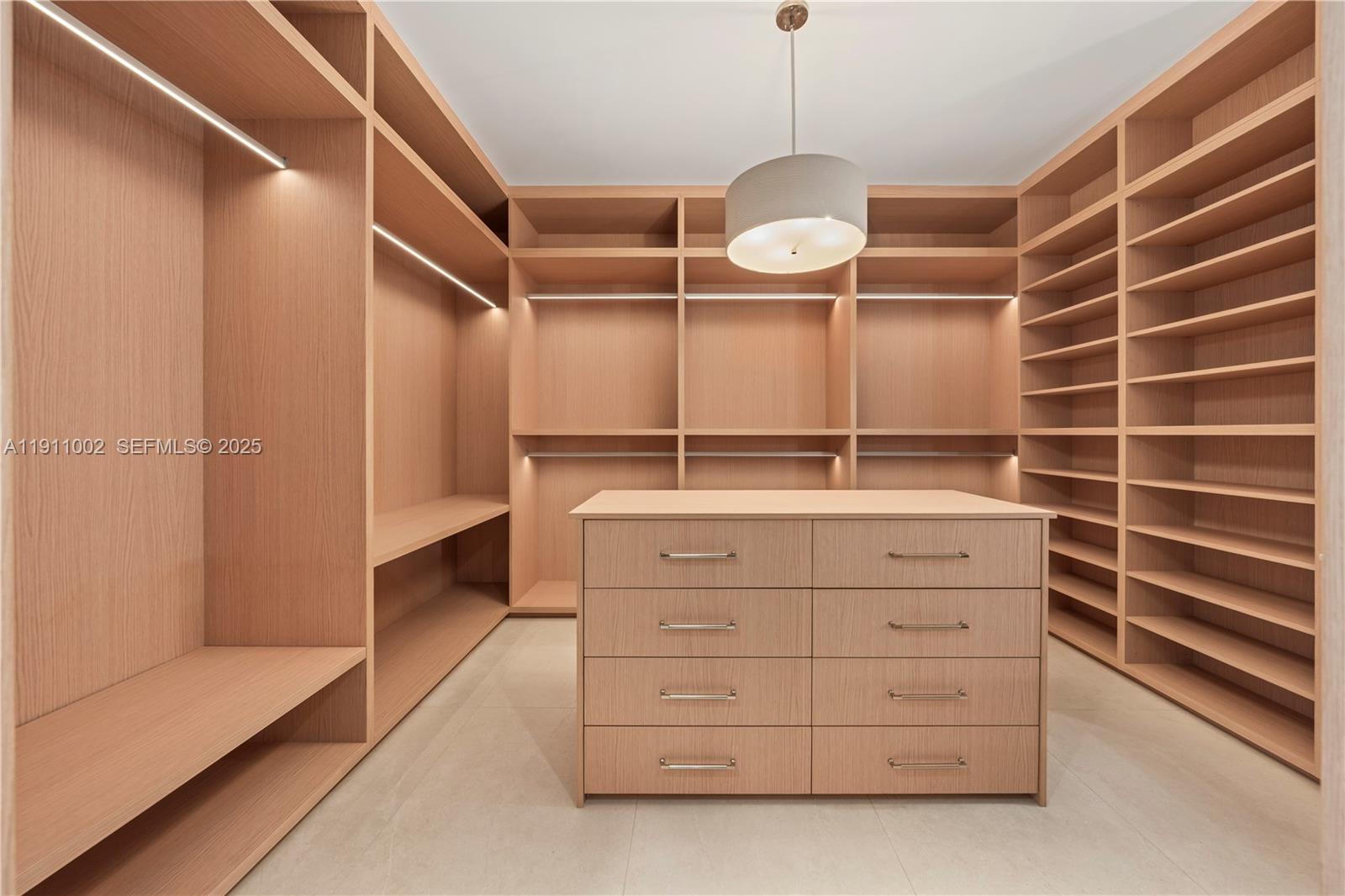 ROCK REEF - Residential