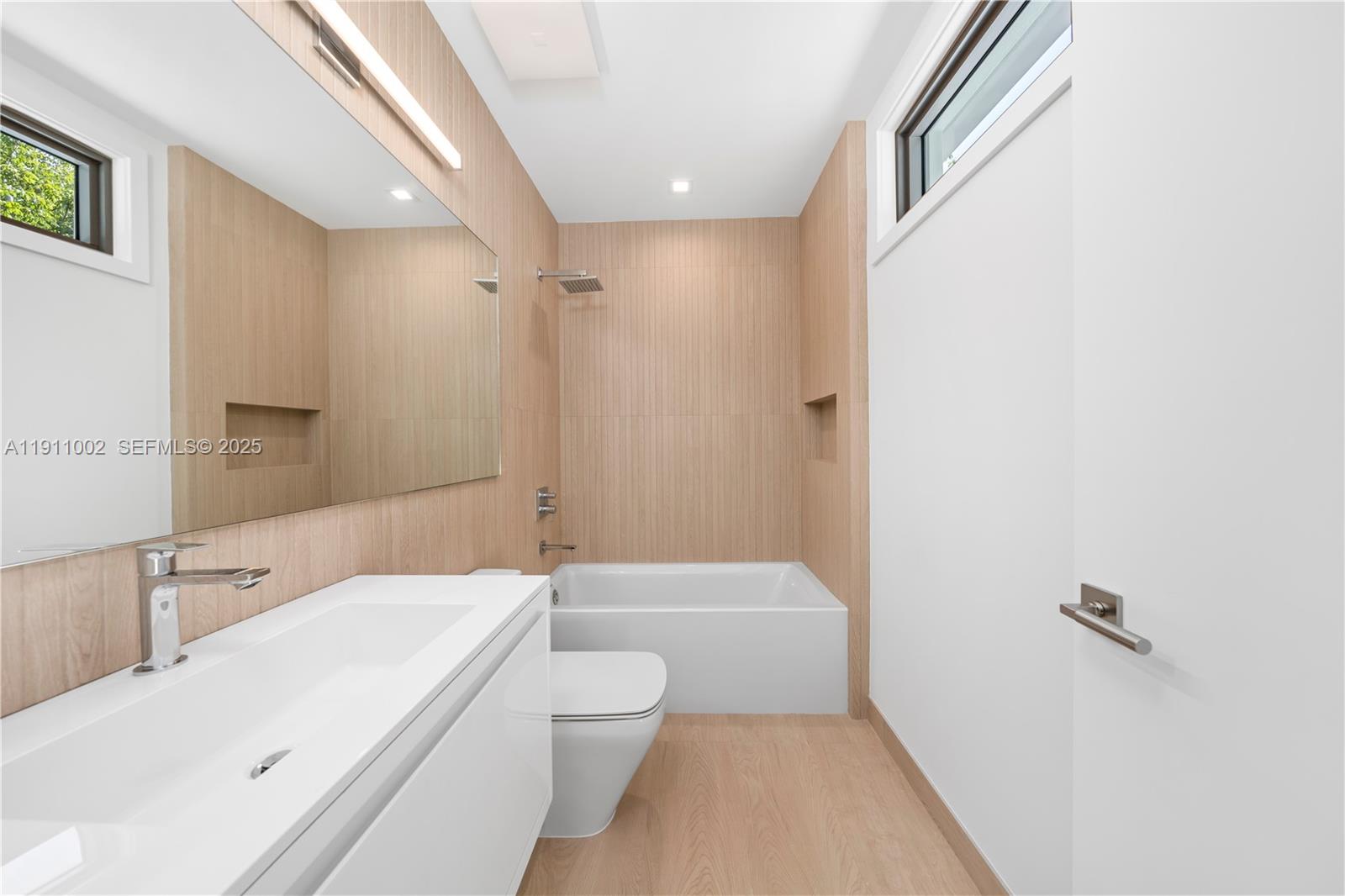 ROCK REEF - Residential