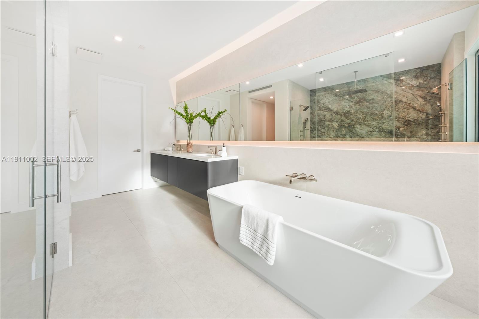 ROCK REEF - Residential