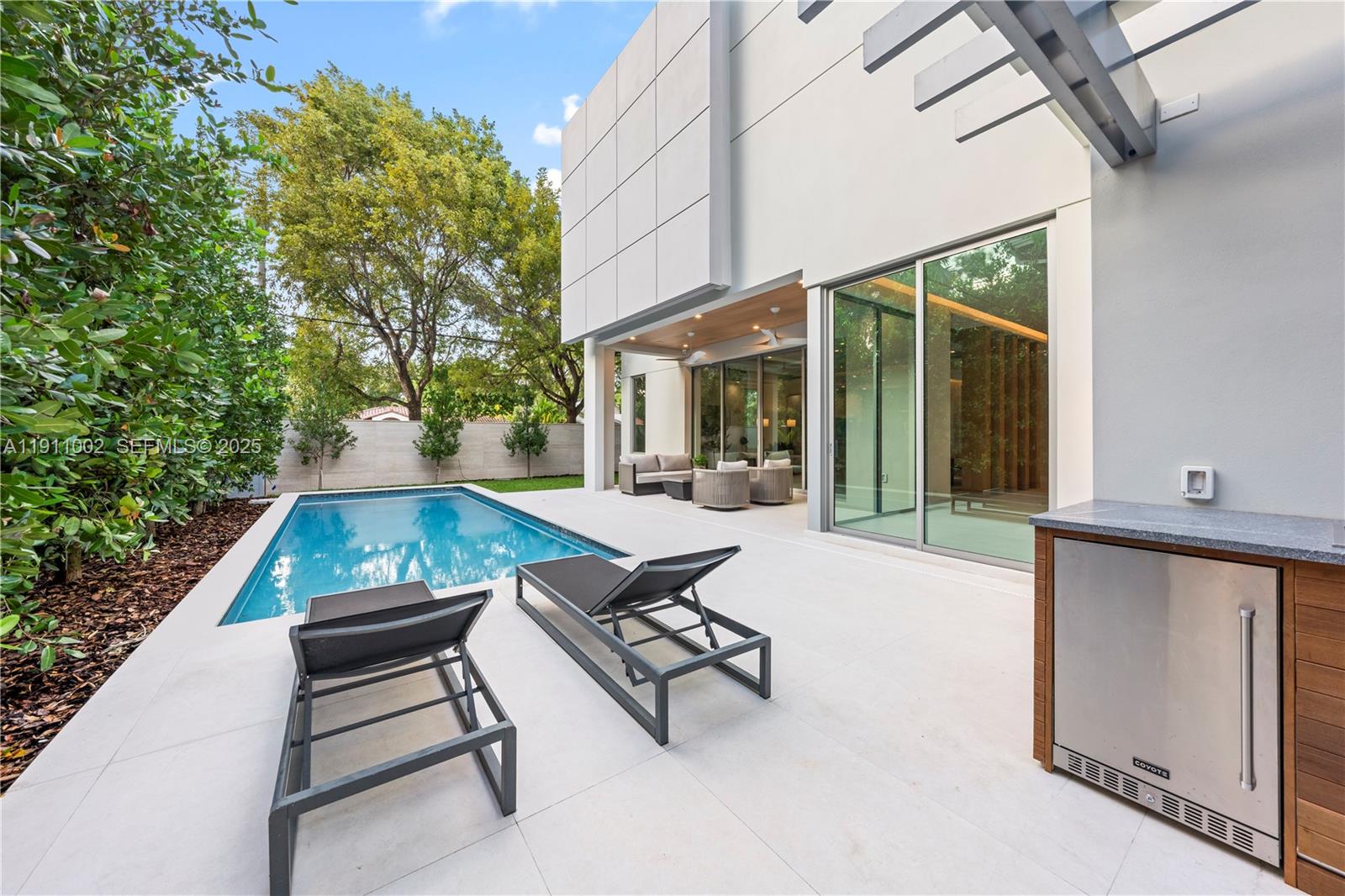 ROCK REEF - Residential