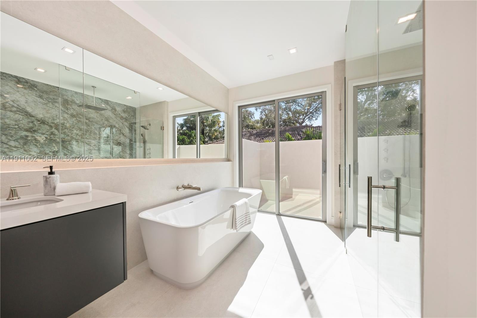 ROCK REEF - Residential