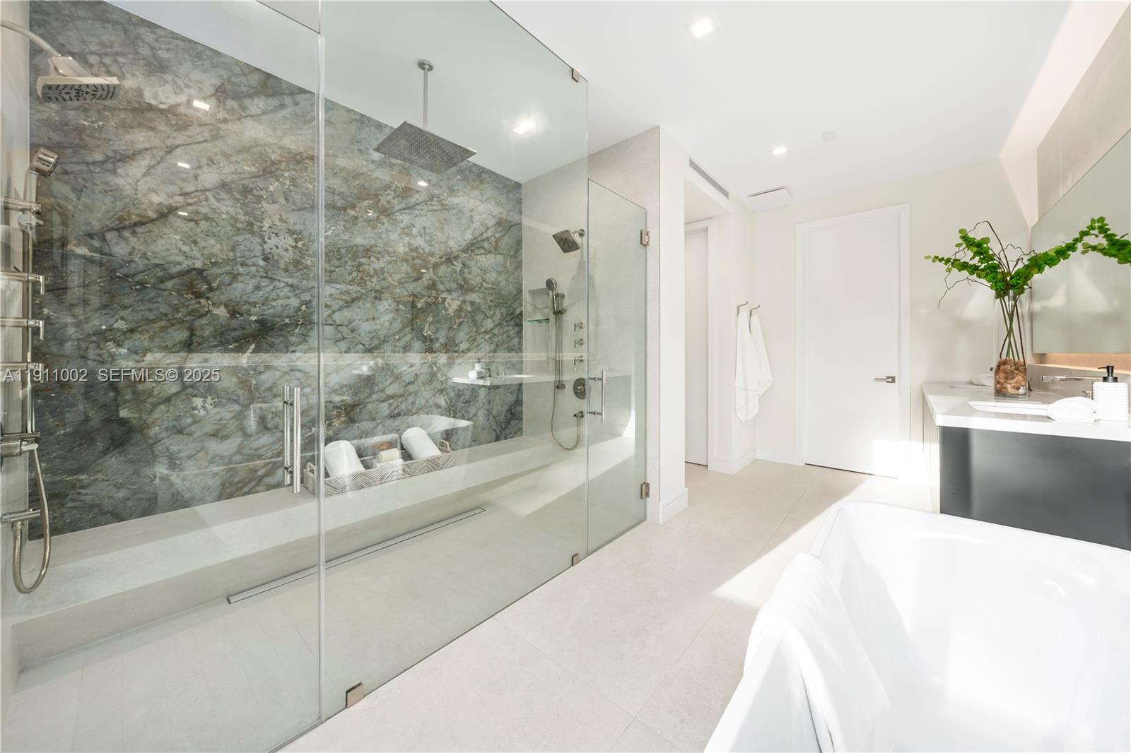 ROCK REEF - Residential