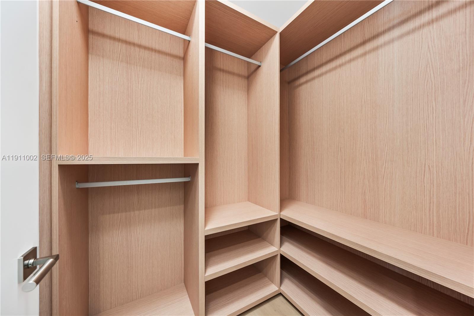 ROCK REEF - Residential