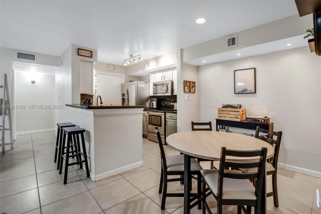 Photo of 875 Riverside Dr #712, Coral Springs, FL 33071 (MLS # A11981189)