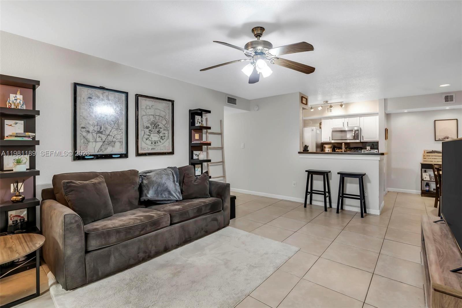 SAVANNAH AT RIVERSIDE CON - Residential