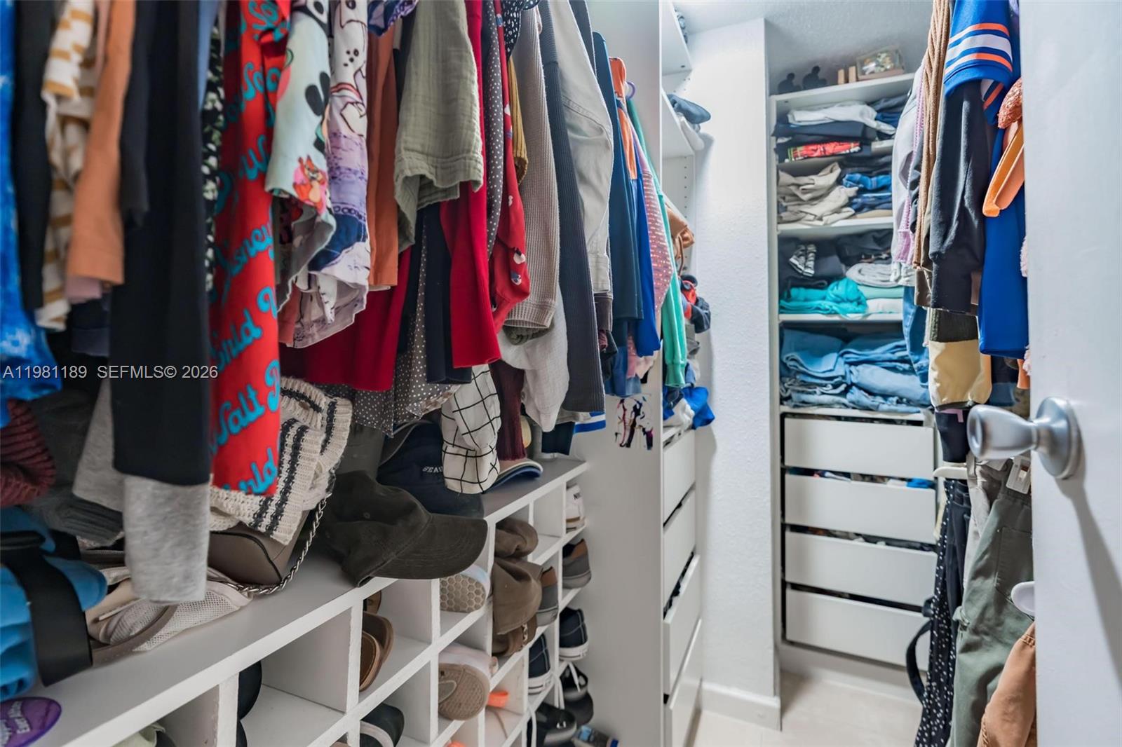 SAVANNAH AT RIVERSIDE CON - Residential